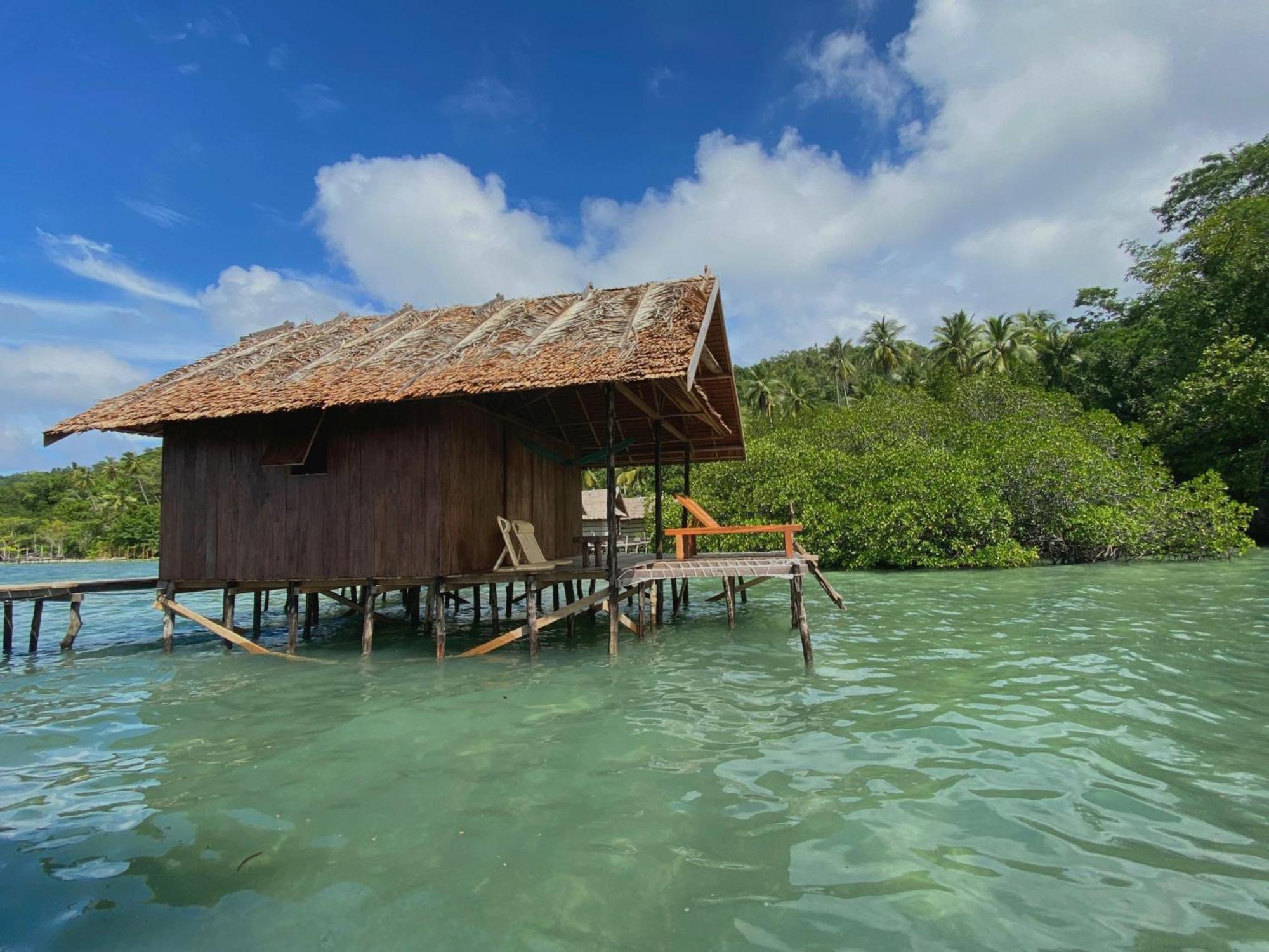 Kri Mansuar Raja Ampat Bungalows מראה חיצוני תמונה